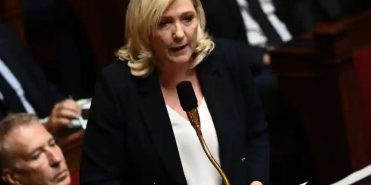 Prancis mempertanyakan kebijakan imigrasi Macron atas pembunuhan gadis berusia 12 tahun