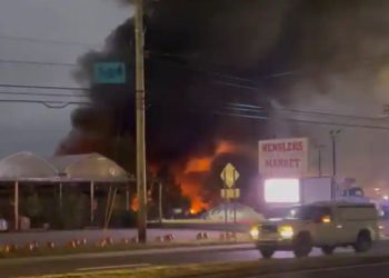 AS: Dua tewas setelah pesawat jatuh di tempat parkir dealer mobil di Ohio