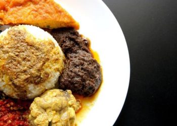 Resto Pagi Sore Beri Sanksi Karyawan Masukkan Brosur ke Nasi Boks