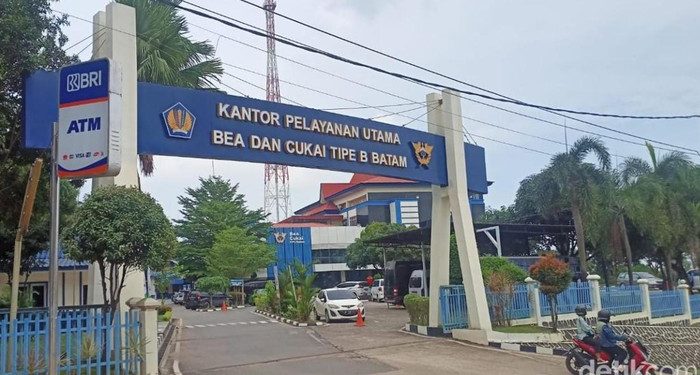 BC Kepri Cegah Cargo Bermuatan HP Ilegal di Perairan Batam
