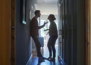 Kerap Disakiti Secara Emosional oleh Pasangan, Begini 8 Cara Menghentikannya