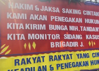 Dipenuhi Papan Bunga, Begini Kondisi PN Jaksel Jelang Sidang Ferdy Sambo CS