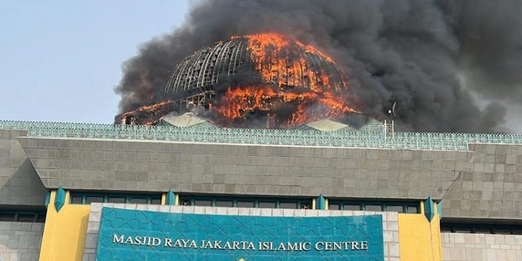 Ini Dugaan Penyebab Terbakarnya Kubah Masjid Islamic Center Versi Polisi