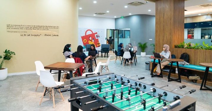 Shopee PHK Lagi, Pegawai Masuk Kantor Kaget Tahu dari Email