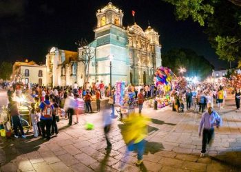 10 Negara Paling Sering Dikunjungi Turis Asing, Ada Indonesia Gak Ya?