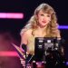 Taylor Swift Menang AMA 2022, Fan Malah Fokus ke Rambut