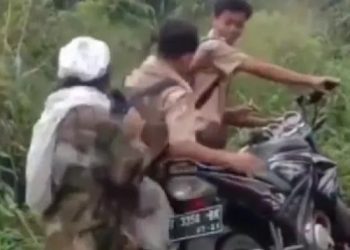 Aksi Pelajar Tendang Seorang Nenek Bikin Menko Polhukam Mahfud MD Bereaksi: Motornya T 3350 BK