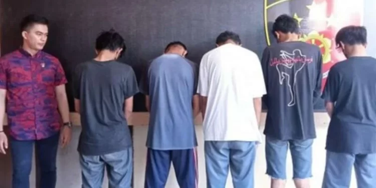 Bubarkan Aksi Tawuran, Polisi di Palopo Malah Babak Belur Dikeroyok Sekelompok Pelajar SMA