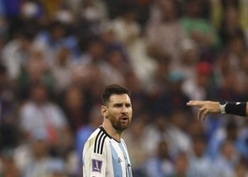 Canelo Ingin Hajar Messi Gegara Geser Jersey Meksiko Pakai Kaki