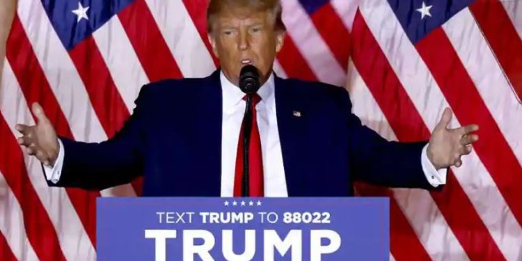 ‘Kebangkitan Amerika dimulai sekarang juga’: Donald Trump mengumumkan pencalonannya sebagai presiden 2024