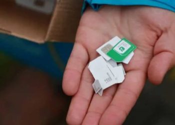 Penduduk Kherson mengganti kartu SIM Rusia dengan kartu Ukraina