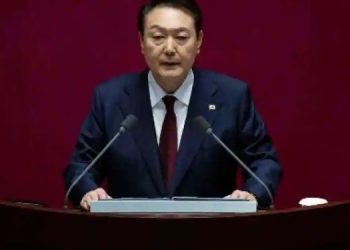 Presiden Korea Selatan Yeol memperingatkan ‘intervensi pemerintah’ saat pemogokan truk berlanjut