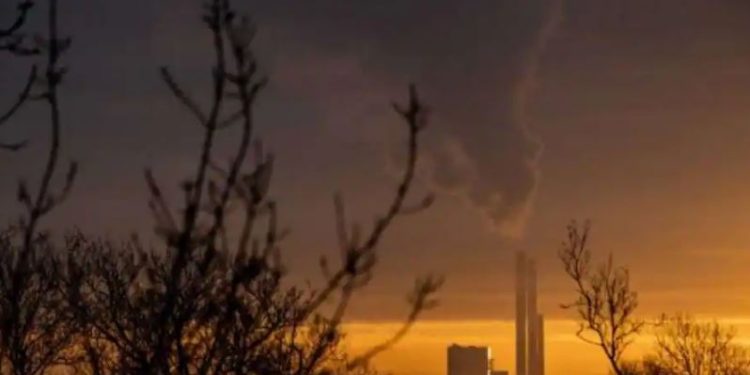 Studi menyoroti kesenjangan emisi karbon dioksida yang besar antara kaya dan miskin