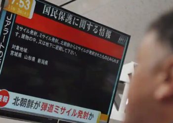 Korea Utara menembakkan beberapa rudal di dekat Jepang, penduduk disuruh mencari perlindungan