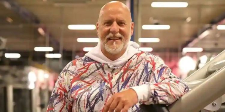 Miliarder Jerman Rainer Schaller dan jenazah putranya diidentifikasi setelah kecelakaan Karibia