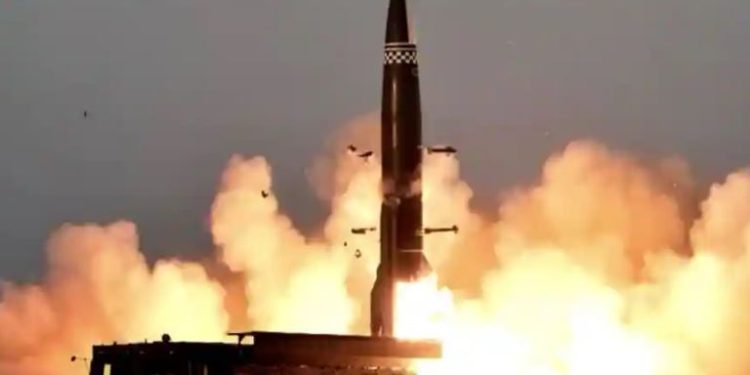 Tanpa peringatan, Korea Utara kembali menembakkan rudal balistik