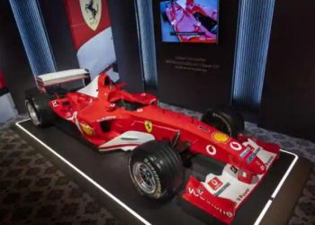 Ferrari milik legenda F1 Michael Schumacher mencapai rekor $15 juta di lelang