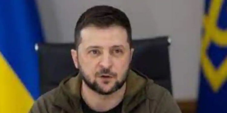 Terlepas dari penarikan Rusia, Zelensky mengatakan akan melanjutkan inisiatif gandum