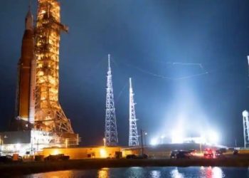 Misi bulan NASA Artemis tetap sesuai jadwal setelah Badai Nicole