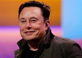 Elon Musk menghadapi persidangan terhadap drummer heavy metal