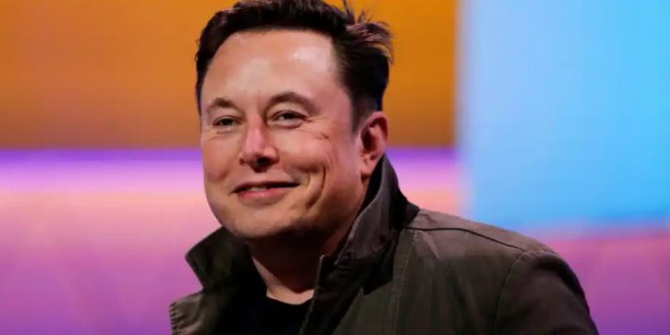 Elon Musk menghadapi persidangan terhadap drummer heavy metal