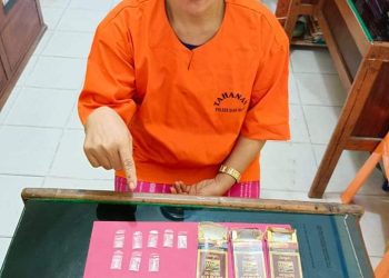 Jadi Pengedar Sabu, IRT Diringkus Polsek Siak Hulu di Jalan Teropong