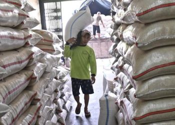 Pedagang Keluhkan Harga Beras Naik Usai Serapan di Petani Rendah