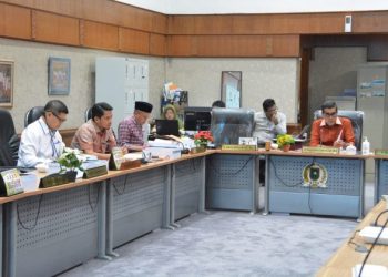 Saat RDP Komisi IV DPRD Riau dengan Dinas ESDM Riau.