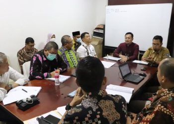 Saat konsultasi Bapemperda DPRD Riau di Kemendagri.