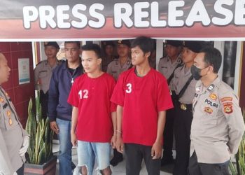 Jambret Buang HP Curian ke Sungai karena Tidak Bisa Gunakan