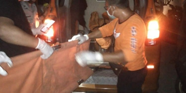 Tersengat Listrik usai Berselancar, Bule Rusia di Bali Tewas