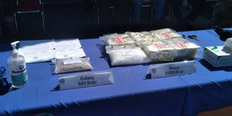 Pelaku Kabur, BNN Riau Gagalkan Penyelundupan Sabu 6 Kg ke Pekanbaru