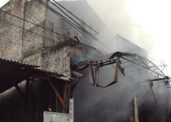 Bangunan Pabrik PT Gudang Garam di Kediri Dilahap Sijago Merah