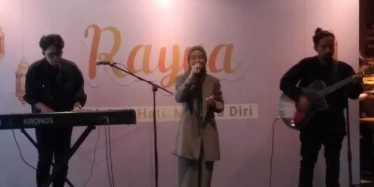 Muncul Bersama, Nissa Sabyan Bungkam Perihal Kabar Nikah Siri dengan Ayus