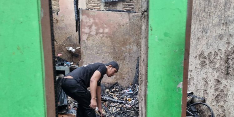 Korban Kebakaran Kampung Pulo Terpaksa Menumpang di Rumah Kerabat Akibat Tak Ada Posko Pengungsian