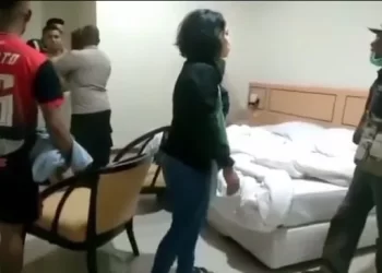 Pedih!  Anak Sakit, Anggota TNI di Jayapura Mendapati Istrinya Selingkuh dengan Prajurit Lain, Videonya Viral