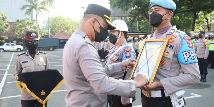 2 Anggota Polres Tangerang Kota Dipecat Akibat Bolos Kerja Selama Sebulan
