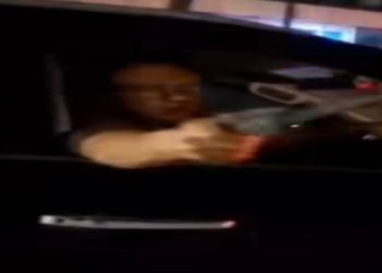 Viral, Pengemudi Pajero Todongkan Sajam ke Pengendara Lain di Kelapa Gading