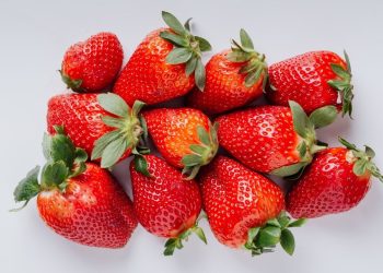 Manfaat Strawberry Untuk Kecantikan Wanita