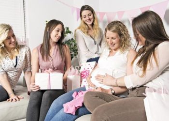 Ternyata Baby Shower Itu Bukan Upacara 7 Bulanan!