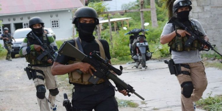 Densus 88 Tangkap Terduga Teoris di Sukoharjo