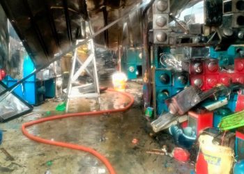 Diduga Akibat Kebocoran Gas, Pabrik Kerupuk di Petukangan Jakarta Selatan Terbakar