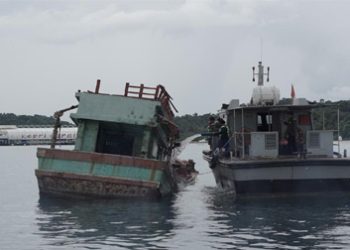 Kapal Asing Pencuri Ikan Ditengelamkan Jaksa Karimun Kepri