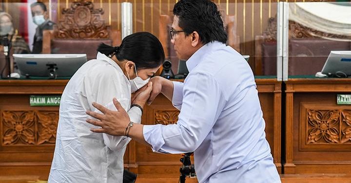 Kasus Pembunuhan Brigadir J: Guru Besar Unhas Jadi Ahli Meringankan Ferdy Sambo dan Putri Candrawathi