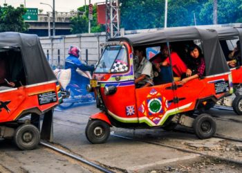 2 Sopir Bajaj di Jakarta Barat Adu Jotos hingga Gigi Rontok