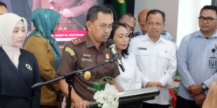 Kejaksaan Tinggi Jawa Barat Tunggu Berkas Resmi dari MA Terkait Vonis Mati Herry Wirawan