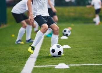 Pesepakbola Diduga Tusuk Anus Lawan dengan Jari