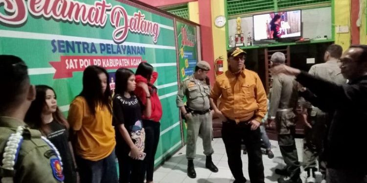 6 Artis Sawer Diamankan Satpol PP di Pesta Pernikahan Warga di Kampung Pinang