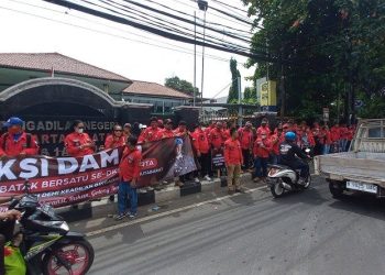 Minta Ferdy Sambo Dihukum Mati, Pemuda Batak Bersatu Demo di PN Jaksel