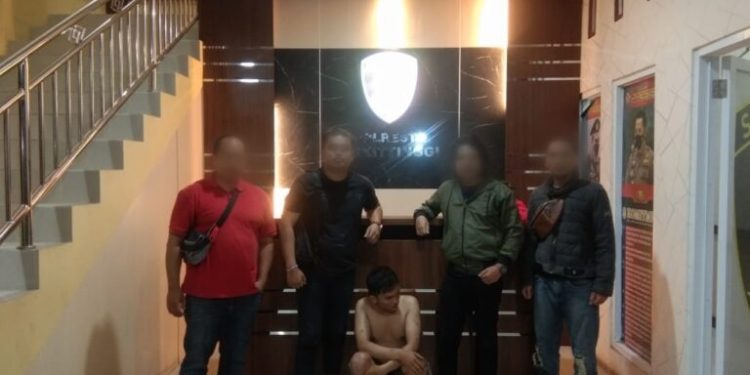 Pria di Bukittinggi Tusuk Dada Kekasih karena Gagal Nikah